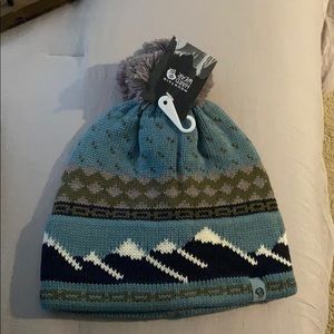 NWT Mountain Hard Wear Beanie